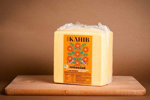 Сыр твердый "Пряжений" со вкусом топленого молока 50% жира 756 фото