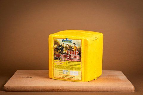 Сыр "Мисливський" (со специями) 50% жира 692 фото
